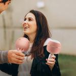 Micro Karaoke kèm Loa hãng Monster M97 (Mỹ ), 26W,Bluetooth 5.0,TWS kết nối 2 mic - Phiên bản mầu hồng