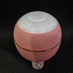 Micro Karaoke kèm Loa hãng Monster M97 (Mỹ ), 26W,Bluetooth 5.0,TWS kết nối 2 mic - Phiên bản mầu hồng